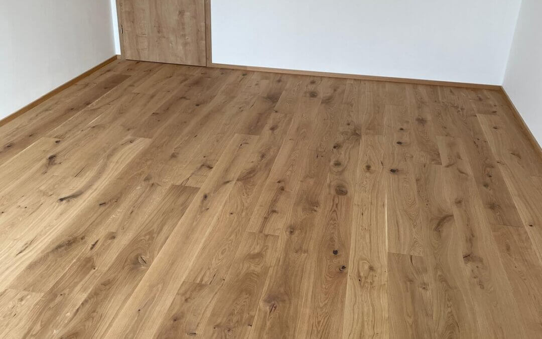 Pure Wood, Dub Antique (Rustik), Lukáš Málek